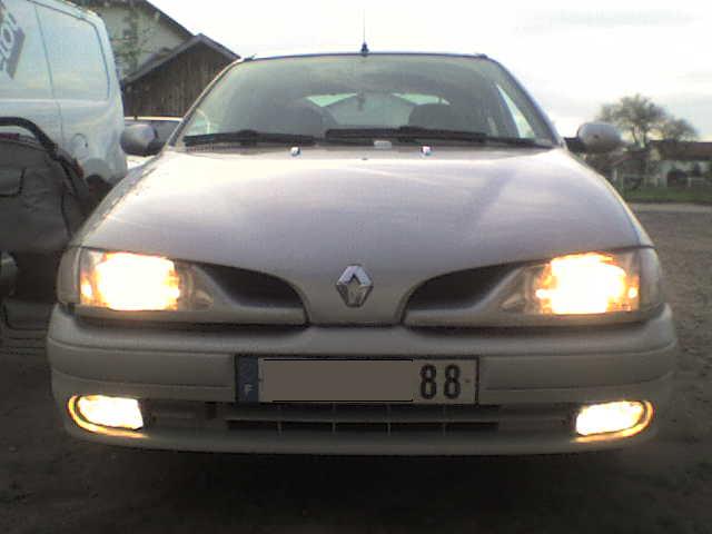 megane feux.jpg