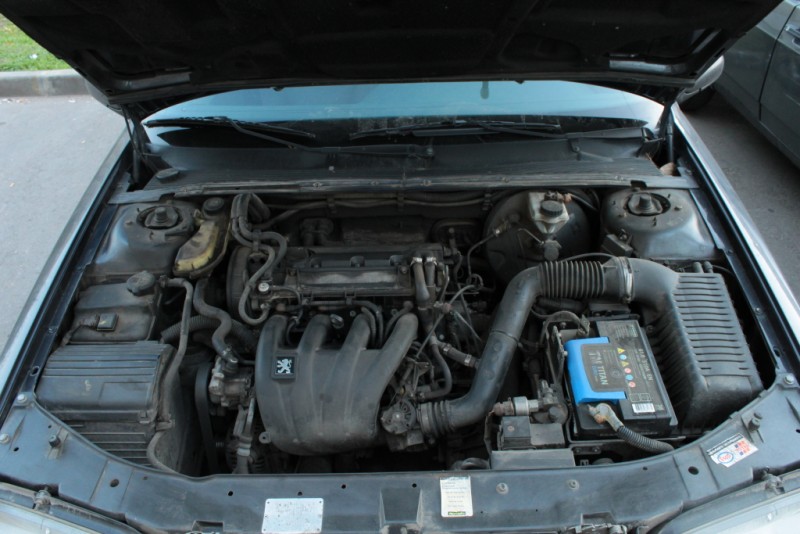 under_bonnet_1024x683.jpg