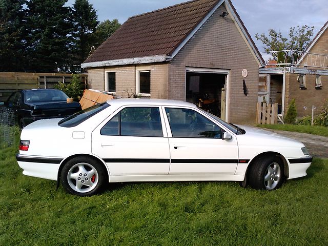 Peugeot_605_White.JPG