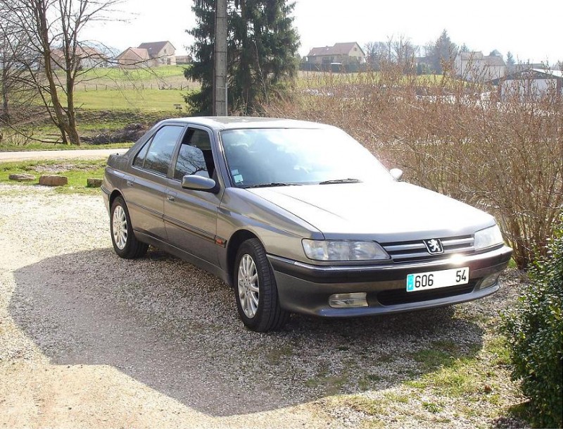 605 forum sans plaque.jpg