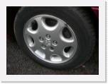 4 * Les jantes alu 15 d'origine ne prsentent aucune rayure ! * 800 x 600 * (49KB)